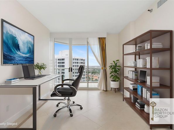 21150 Point Place LPH 2902, Aventura FL 33180
