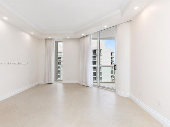 21150 Point Place LPH 2902, Aventura FL 33180