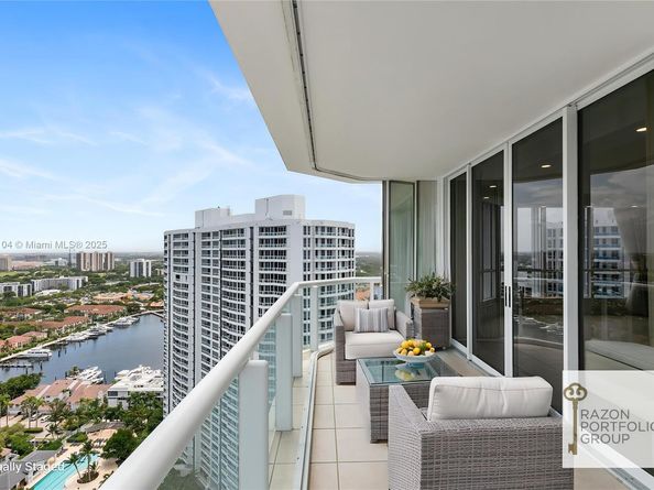 21150 Point Place LPH 2902, Aventura FL 33180