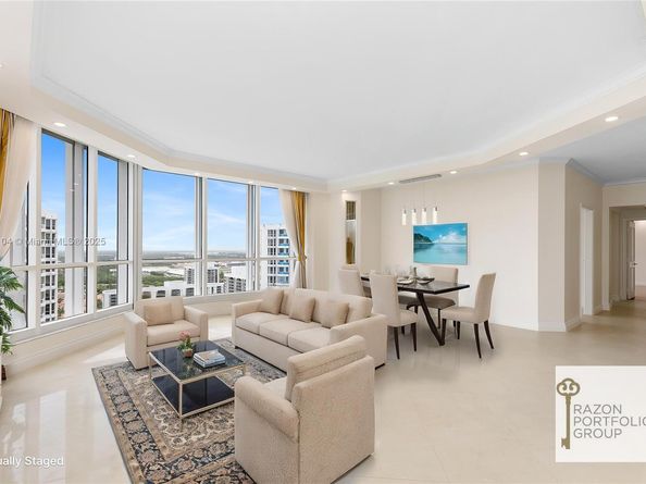 21150 Point Place LPH 2902, Aventura FL 33180