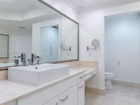 21150 Point Place LPH 2902, Aventura FL 33180