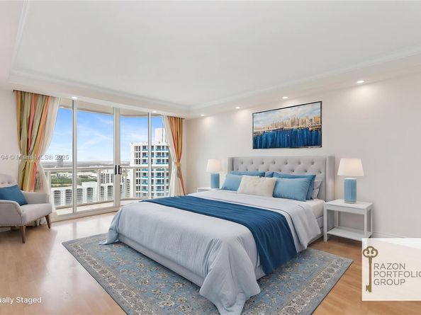 21150 Point Place LPH 2902, Aventura FL 33180