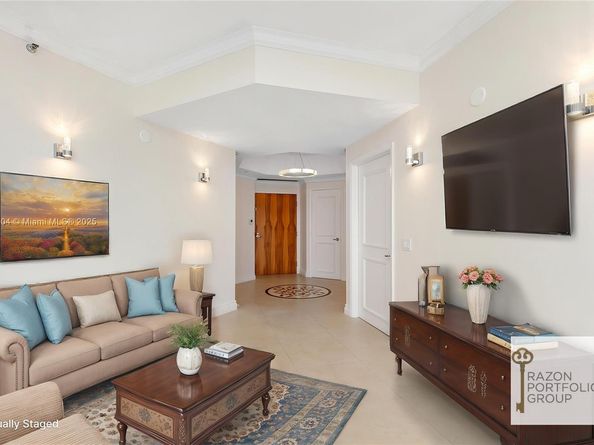 21150 Point Place LPH 2902, Aventura FL 33180