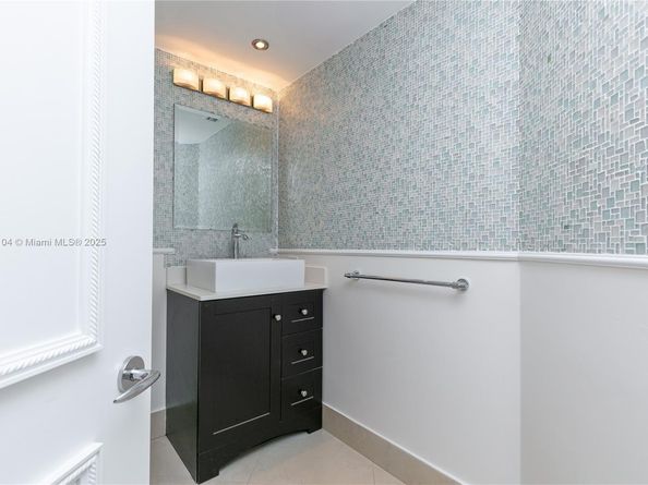 21150 Point Place LPH 2902, Aventura FL 33180