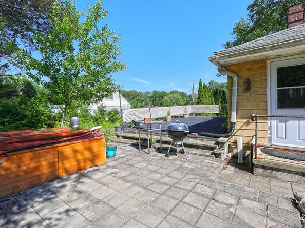 310 Douglas Street, Bridgeport CT 06606