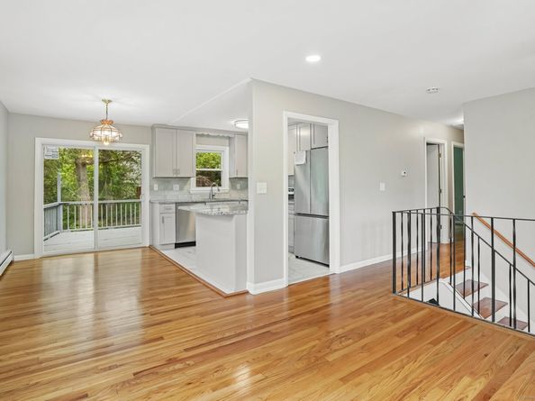 9 Marlin Drive, Norwalk CT 06854