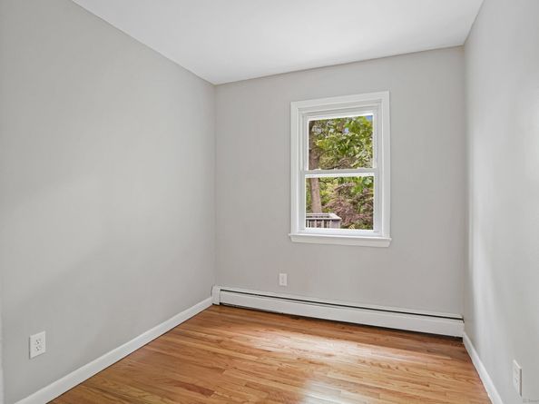 9 Marlin Drive, Norwalk CT 06854