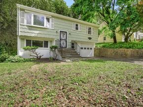 9 Marlin Drive, Norwalk CT 06854