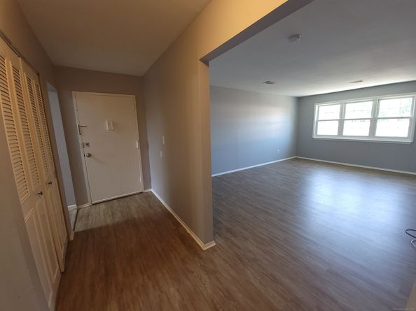 50 Greenhouse Road 41C, Bridgeport CT 06606