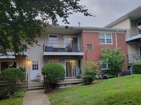 50 Greenhouse Road 41C, Bridgeport CT 06606