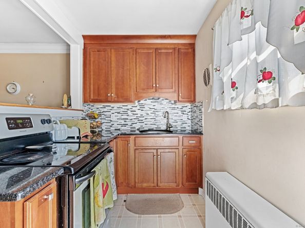 90 Strawberry Hill Avenue 3, Stamford CT 06902