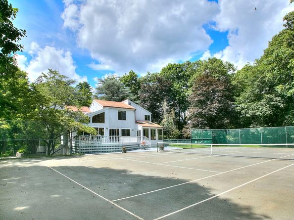 174 Cross Highway, Westport CT 06880