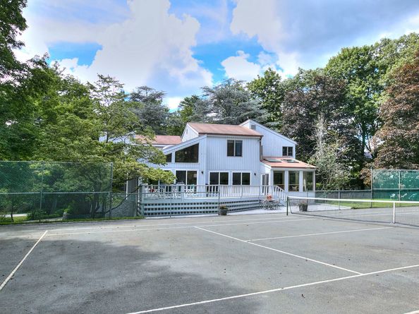 174 Cross Highway, Westport CT 06880