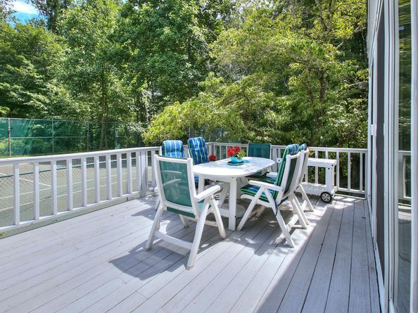 174 Cross Highway, Westport CT 06880
