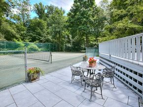 174 Cross Highway, Westport CT 06880