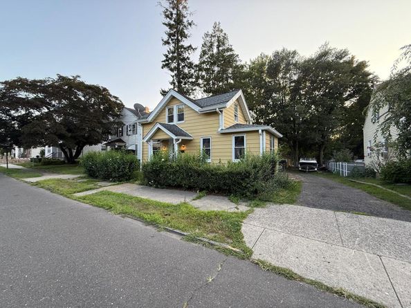 Undisclosed Address #24115479, Bridgeport CT 06604