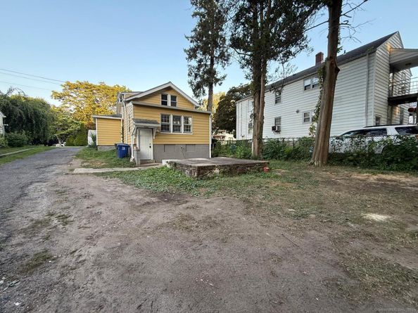 Undisclosed Address #24115479, Bridgeport CT 06604