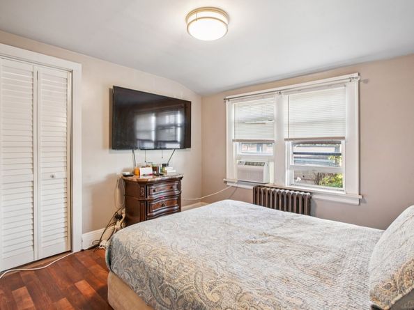 30 Dover Street, Bridgeport CT 06610