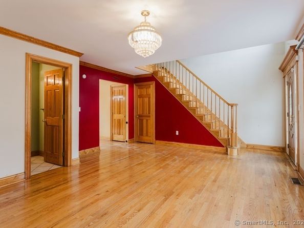 32 Marshall Avenue, Trumbull CT 06611