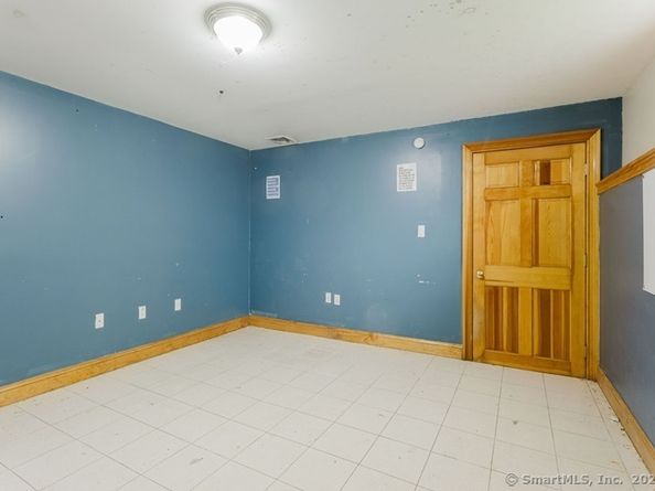32 Marshall Avenue, Trumbull CT 06611