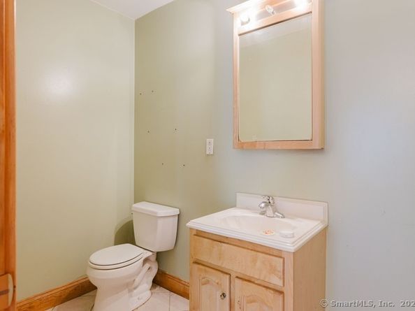 32 Marshall Avenue, Trumbull CT 06611