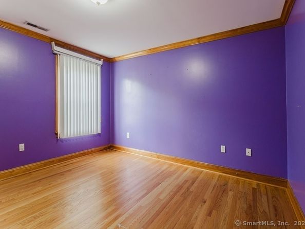 32 Marshall Avenue, Trumbull CT 06611