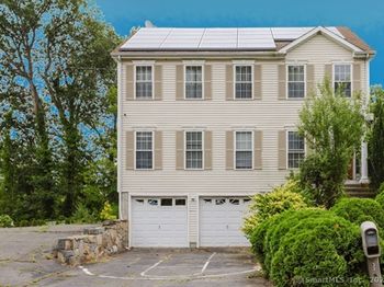 32 Marshall Avenue