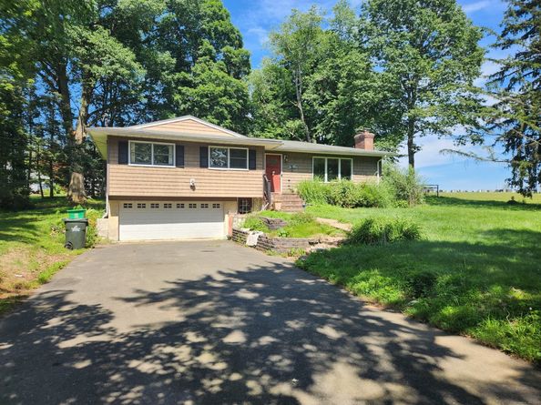 15 Juniper Road, Newtown CT 06470