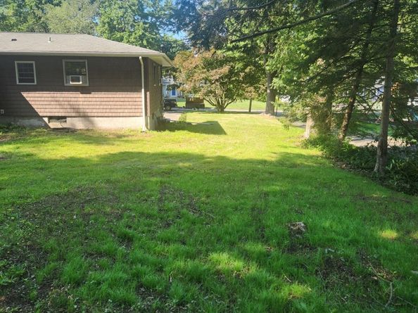 15 Juniper Road, Newtown CT 06470