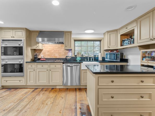 78 Main Street, Newtown CT 06470