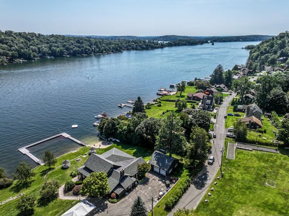 17 N Beach Drive, New Fairfield CT 06812