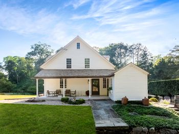 1135 Mill Hill Road