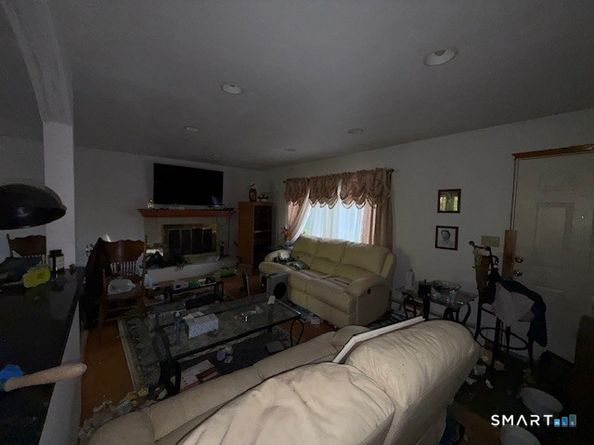 82 Cricket Lane, Shelton CT 06484