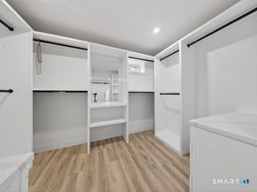 20 Oakridge Road, Trumbull CT 06611