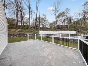 20 Oakridge Road, Trumbull CT 06611