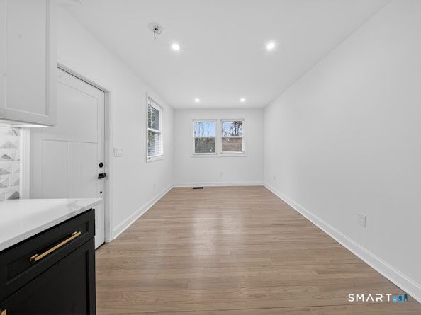 20 Oakridge Road, Trumbull CT 06611