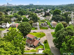 37 Old Barn Road S, Stamford CT 06905