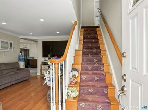 37 Old Barn Road S, Stamford CT 06905