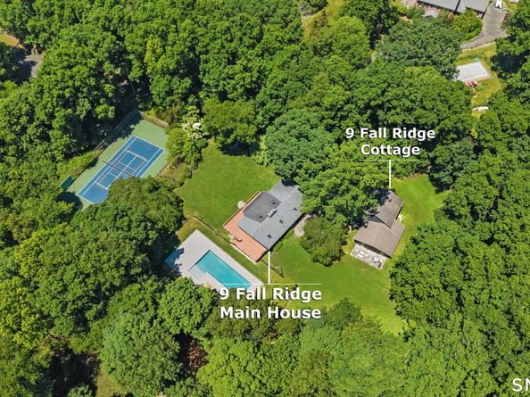 9 Fall Ridge Road, Weston CT 00688