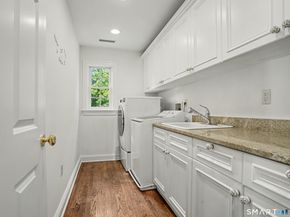 28 Walnut Ridge Lane, Stamford CT 06905