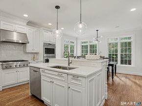 28 Walnut Ridge Lane, Stamford CT 06905