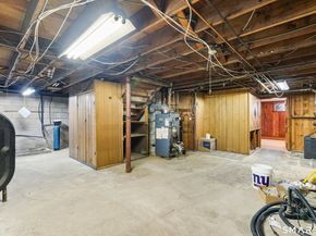 27 Valley Road, Shelton CT 06484