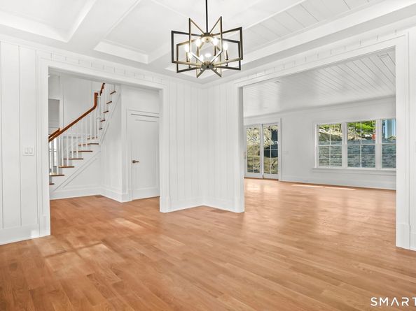 20 Locust Hill Road, Darien CT 06820