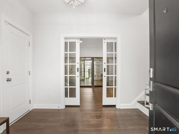 185 Brentwood Circle 185, Danbury CT 06810