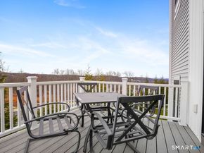 185 Brentwood Circle 185, Danbury CT 06810