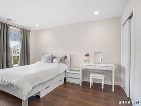 185 Brentwood Circle 185, Danbury CT 06810