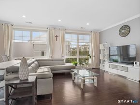 185 Brentwood Circle 185, Danbury CT 06810