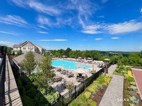 185 Brentwood Circle 185, Danbury CT 06810