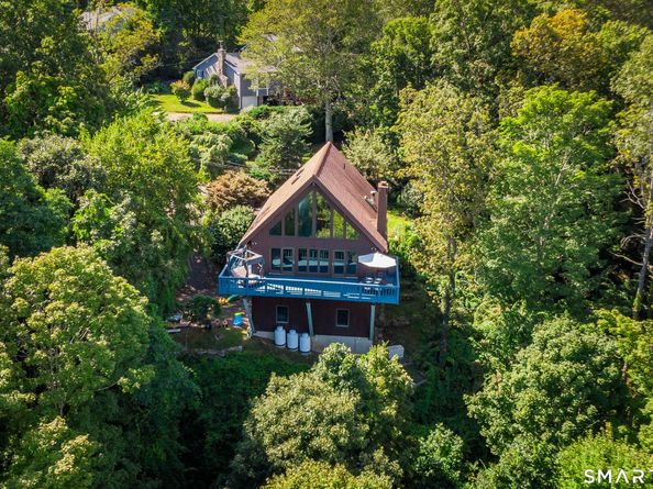 3 Spring Wood Lane, New Fairfield CT 06812