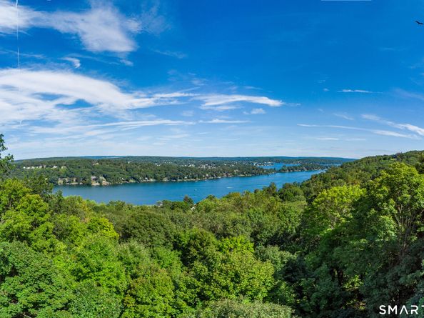 3 Spring Wood Lane, New Fairfield CT 06812